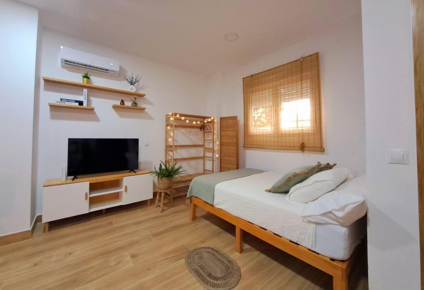 Coffee & Calm Triana Apartment Севілья Екстер'єр фото